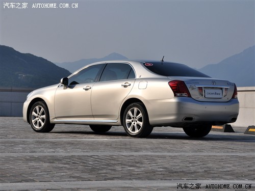 丰田 一汽丰田 皇冠 2010款 V6 3.0 Royal 真皮版